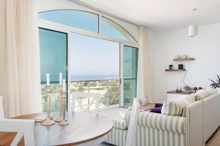 Joya Cyprus Mermaid Penthouse Apartment Agios Amvrosios  Esterno foto