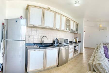 Joya Cyprus Mermaid Penthouse Apartment Agios Amvrosios  Esterno foto