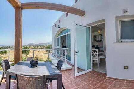 Joya Cyprus Mermaid Penthouse Apartment Agios Amvrosios  Esterno foto